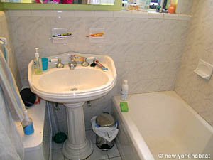 New York 3 Zimmer wohnung bed breakfast - badezimmer 1 (NY-12723) photo 1 von 5