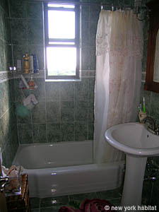 New York 2 Bedroom roommate share apartment - bathroom 1 (NY-12748) photo 1 of 3