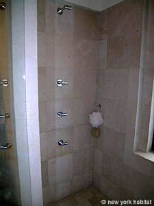 New York T5 logements location appartements - salle d'eau 1 (NY-12757) photo 2 de 4