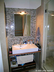 New York T5 logements location appartements - salle d'eau 1 (NY-12757) photo 1 de 4
