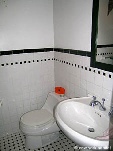New York T4 - Triplex - Maison citadine logements location appartements - salle d'eau 1 (NY-12762) photo 1 de 2