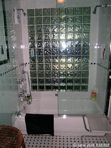 New York T4 - Triplex - Maison citadine logements location appartements - salle d'eau 1 (NY-12762) photo 2 de 2