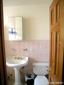 New York 2 Bedroom - Duplex apartment - bathroom 1 (NY-12779) photo 1 of 4