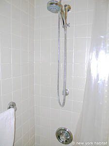 New York Studio accommodation - bathroom (NY-12783) photo 3 of 4