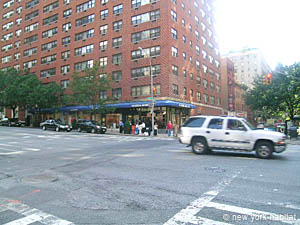New York 1 Bedroom accommodation - bathroom (NY-12803) photo 4 of 5