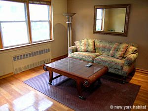 New York 2 Zimmer - Stadthaus ferienwohnung - wohnzimmer 1 (NY-12836) photo 2 von 8
