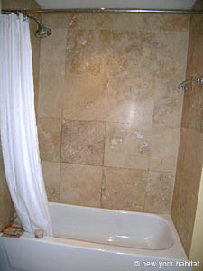 New York 3 Zimmer - Duplex - Stadthaus ferienwohnung - badezimmer 1 (NY-12847) photo 3 von 3
