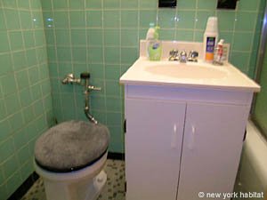 New York 3 Bedroom roommate share apartment - bathroom (NY-12901) photo 1 of 3