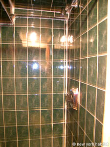 New York T4 appartements colocation - salle d'eau (NY-12931) photo 2 de 2
