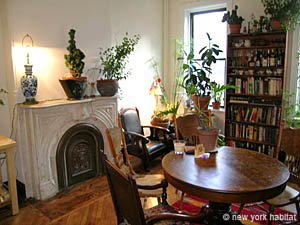 New York Studio accommodation - kitchen (NY-12940) photo 6 of 9