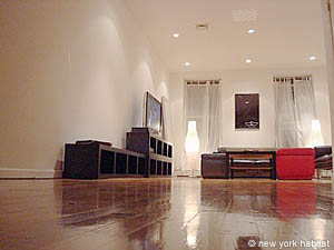 New York 3 Bedroom accommodation - living room (NY-12977) photo 2 of 8