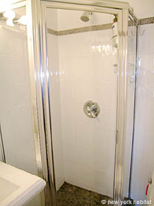 New York 3 Bedroom accommodation - bathroom 1 (NY-12977) photo 3 of 3