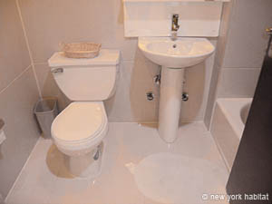 New York T2 logement location appartement - salle d'eau (NY-14023) photo 1 sur 3