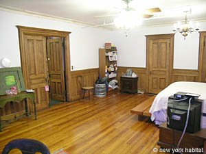 New York 3 Bedroom - Triplex roommate share apartment - bedroom (NY-14034) photo 4 of 6