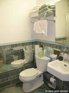 New York 3 Bedroom - Triplex roommate share apartment - bathroom (NY-14034) photo 1 of 3
