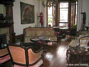 New York 3 Bedroom - Triplex roommate share apartment - living room (NY-14034) photo 2 of 4