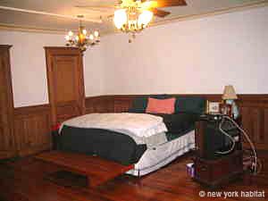 New York 3 Bedroom - Triplex roommate share apartment - bedroom (NY-14034) photo 1 of 6