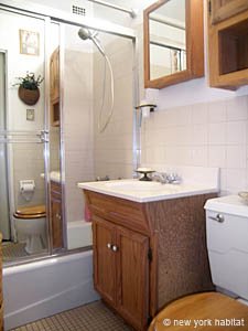 New York 2 Bedroom roommate share apartment - bathroom 1 (NY-14039) photo 1 of 2