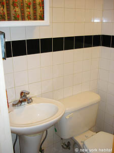 New York 5 Zimmer wohnung bed breakfast - badezimmer 2 (NY-14216) photo 2 von 5