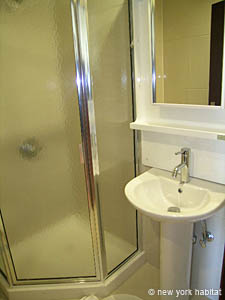 New York 2 Bedroom accommodation - bathroom 2 (NY-14217) photo 1 of 3