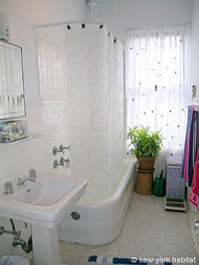New York T4 appartement colocation - salle d'eau 1 (NY-14247) photo 1 sur 2