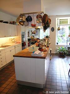 Kitchen - Photo 4 of 12