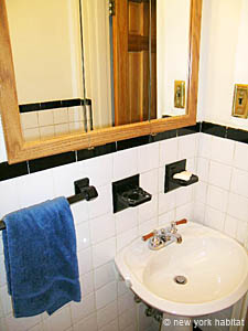 New York 2 Bedroom accommodation - bathroom 2 (NY-14309) photo 2 of 3