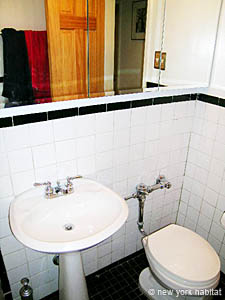 New York 2 Bedroom accommodation - bathroom 1 (NY-14309) photo 4 of 4