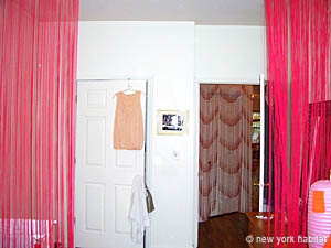 New York 2 Zimmer wohngemeinschaft - schlafzimmer 1 (NY-14328) photo 4 von 6