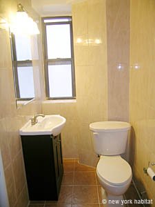 New York T4 logement location appartement - salle d'eau 1 (NY-14347) photo 1 sur 4
