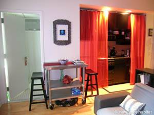 New York Studio apartment - living room (NY-14374) photo 6 of 7 New York Studio apartment - living room (NY-14374) photo 6 of 7