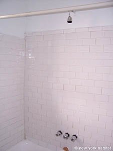 New York 3 Bedroom roommate share apartment - bathroom 1 (NY-14375) photo 4 of 5