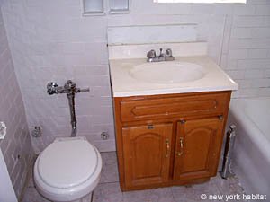 New York 3 Bedroom roommate share apartment - bathroom 1 (NY-14375) photo 2 of 5