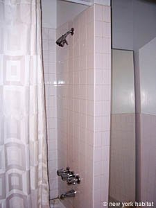 New York 1 Bedroom - Loft accommodation - bathroom 1 (NY-14379) photo 4 of 4