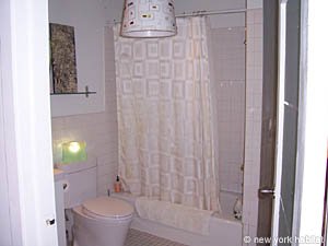 New York 1 Bedroom - Loft accommodation - bathroom 1 (NY-14379) photo 3 of 4
