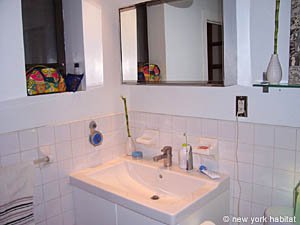 New York 1 Bedroom - Loft accommodation - bathroom 1 (NY-14379) photo 2 of 4