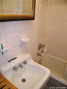 New York Studio apartment - bathroom (NY-1443) photo 3 of 3