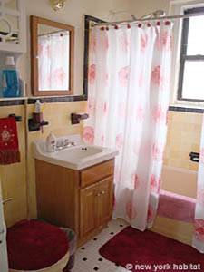 New York 2 Bedroom roommate share apartment - bathroom (NY-14440) photo 1 of 3