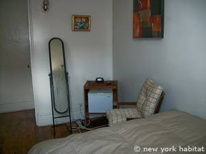 New York 4 Zimmer wohngemeinschaft - schlafzimmer 1 (NY-14602) photo 2 von 12