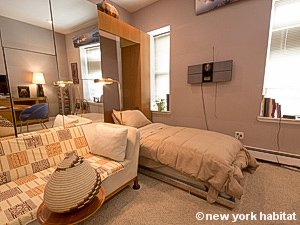 New York Studio accommodation - living room (NY-14638) photo 4 of 8