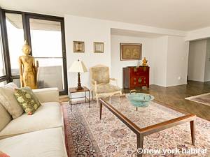 New York 2 Bedroom apartment - living room (NY-14663) photo 3 of 8