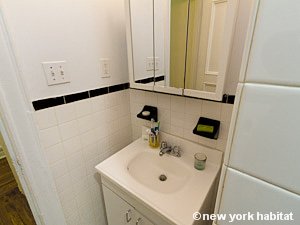 New York 2 Bedroom roommate share apartment - bathroom (NY-14798) photo 4 of 4