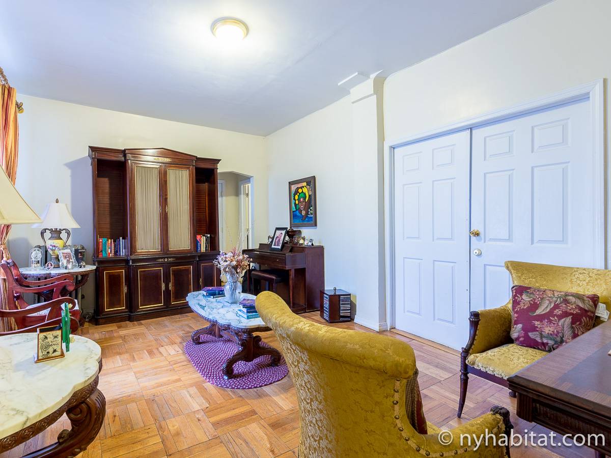 Living room - Photo 3 of 4 Living room - Photo 3 of 4