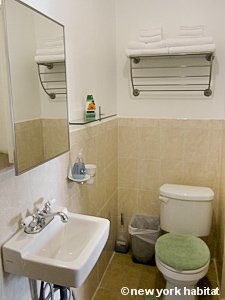 New York 3 Bedroom - Duplex accommodation - bathroom 1 (NY-14878) photo 2 of 2