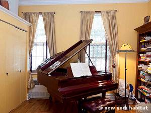 New York 1 Bedroom - Duplex apartment - living room 2 (NY-15001) photo 2 of 5