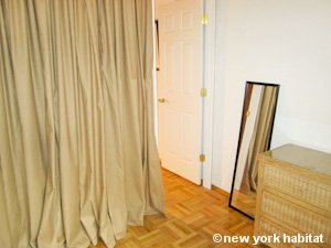 New York 4 Zimmer wohngemeinschaft - schlafzimmer 1 (NY-15204) photo 3 von 5 New York 4 Zimmer wohngemeinschaft - schlafzimmer 1 (NY-15204) photo 3 von 5