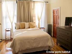 New York 2 Bedroom - Duplex accommodation - bedroom 2 (NY-15223) photo 2 of 4
