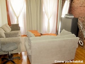 New York 2 Bedroom - Duplex accommodation - bedroom 1 (NY-15223) photo 4 of 6