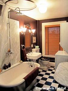 New York T5 - Triplex appartement bed breakfast - salle de bain 2 (NY-15258) photo 1 sur 2