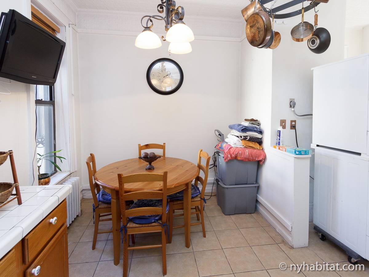 New York Roommate Room for rent in Harlem 3 Bedroom apartment (NY15285)